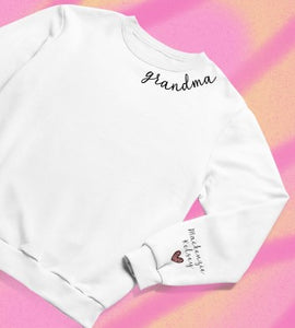 Grandma Sweatshirt / Printed Grandma Sweatshirt / Heart on Sleeve Sweatshirt / Grandma Crewneck / Custom Grandma Sweatshirt / Grandma Shirt with Names